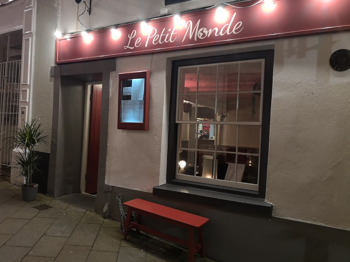 Le Petit Monde